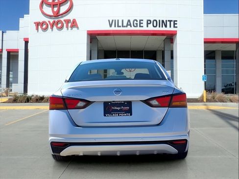 Used 2022 Nissan Altima 2.5 SV image 4