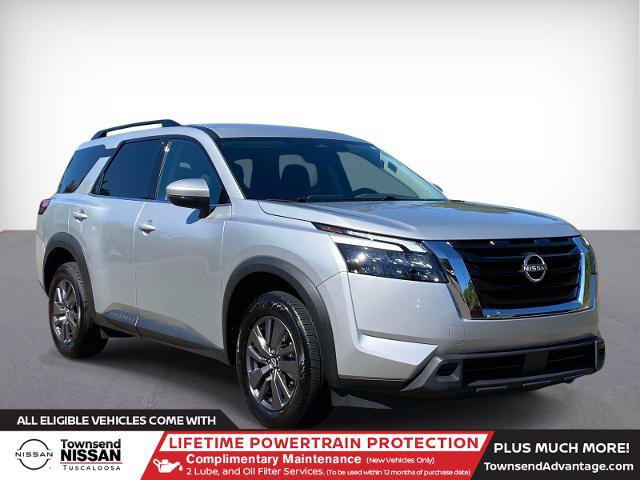 Certified 2025 Nissan Pathfinder SV AWD/4WD image 1