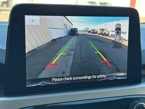 Used 2021 Ford Escape SE image 22