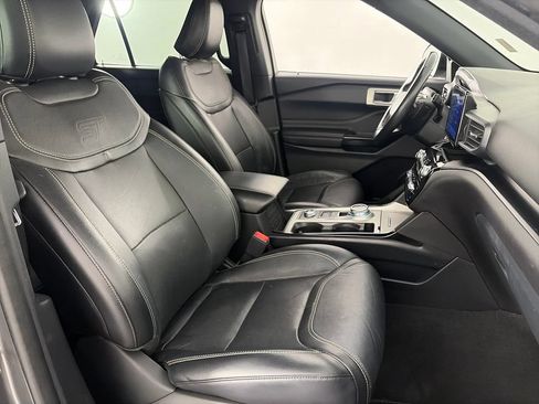 Used 2022 Ford Explorer ST w/ Equipment Group 401A AWD/4WD image 31