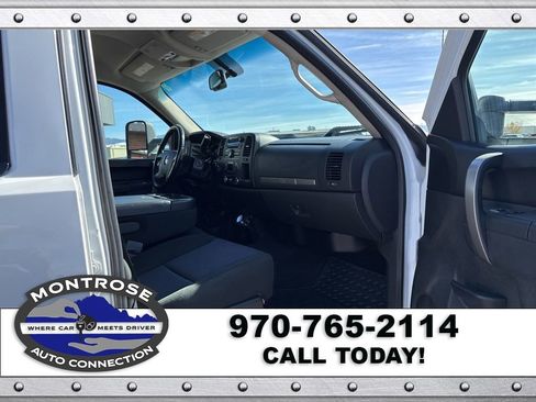 Used 2011 GMC Sierra 2500 SLE w/ SLE Preferred Package image 25