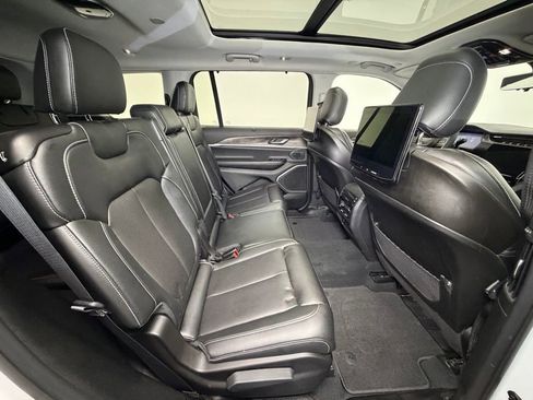 Used 2024 Jeep Grand Cherokee L Limited w/ Rear Seat Video Group I image 11