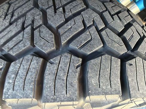 Used 2018 Ford F150 Raptor w/ Equipment Group 801A Mid image 23