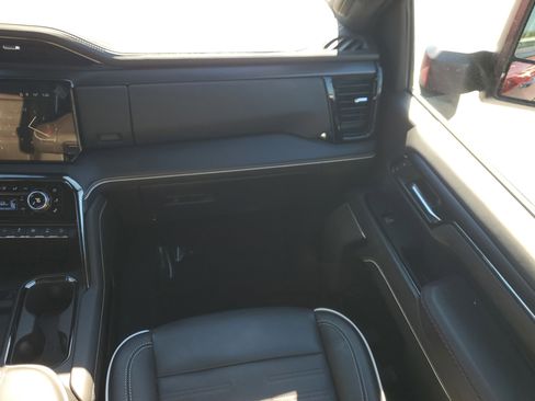 Used 2024 GMC Sierra 2500 AT4X w/ AT4X AEV Edition image 17