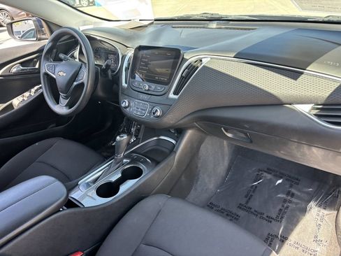Used 2020 Chevrolet Malibu LT FWD image 10