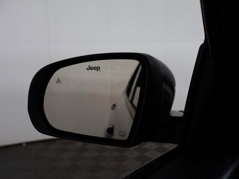 Used 2022 Jeep Compass Latitude w/ Convenience Group image 36