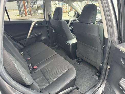 Used 2014 Toyota RAV4 XLE image 39