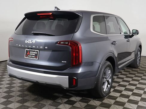 Used 2023 Kia Telluride LX AWD/4WD image 10