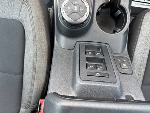 Used 2021 Ford Bronco 4-Door AWD/4WD image 30