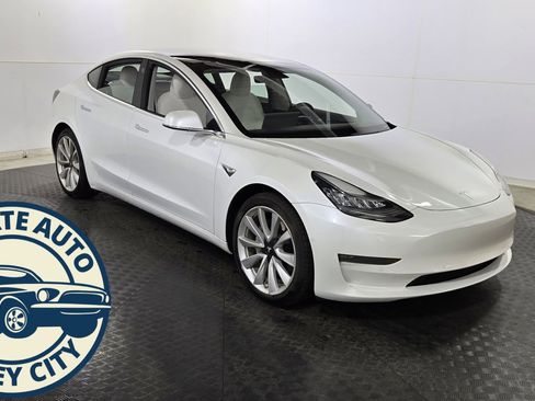 Used 2020 Tesla Model 3 Long Range image 1