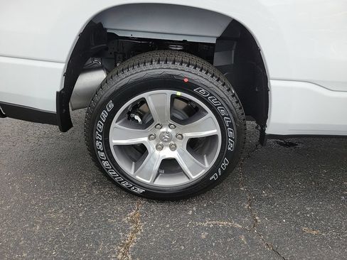 New 2026 RAM 1500 Express AWD/4WD image 7