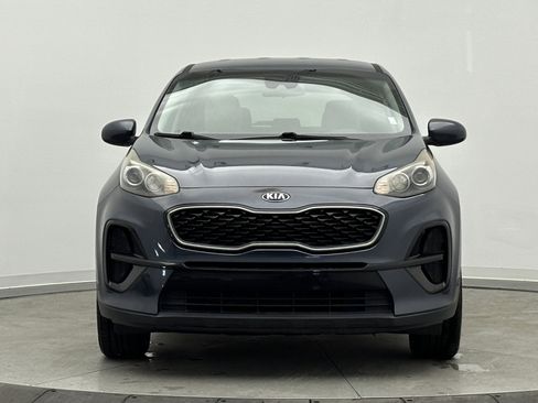 Used 2020 Kia Sportage LX image 2