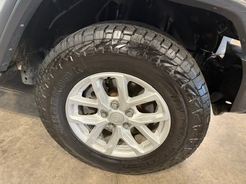 Used 2023 Jeep Wrangler Unlimited Sport AWD/4WD image 4