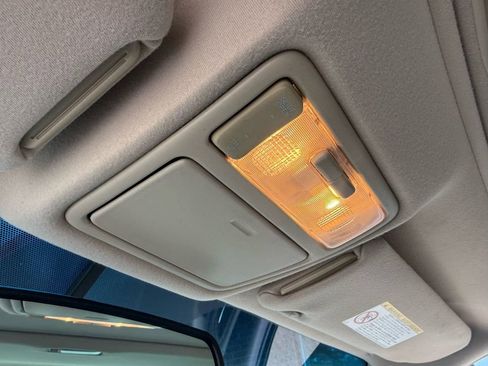 Used 2001 Toyota Avalon XL image 44