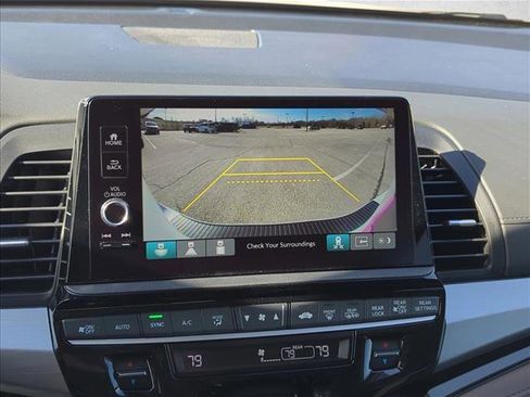 New 2026 Honda Odyssey Touring image 11