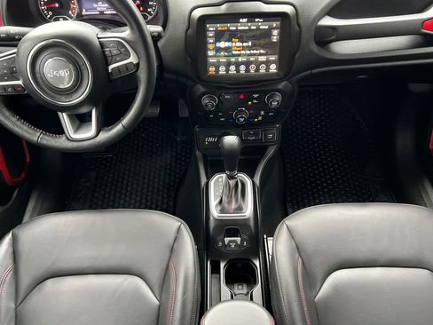 Used 2023 Jeep Renegade Trailhawk w/ Trailhawk Elite Group image 3