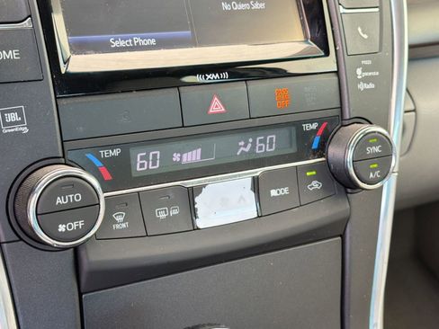 Used 2017 Toyota Camry XLE FWD image 18
