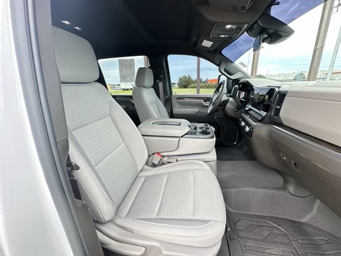 Used 2025 GMC Sierra 2500 SLE w/ SLE Value Package; AWD/4WD image 27