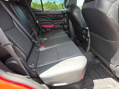 Used 2025 Toyota 4Runner TRD Off-Road Premium AWD/4WD image 13