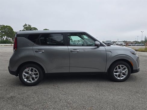 New 2025 Kia Soul LX image 9