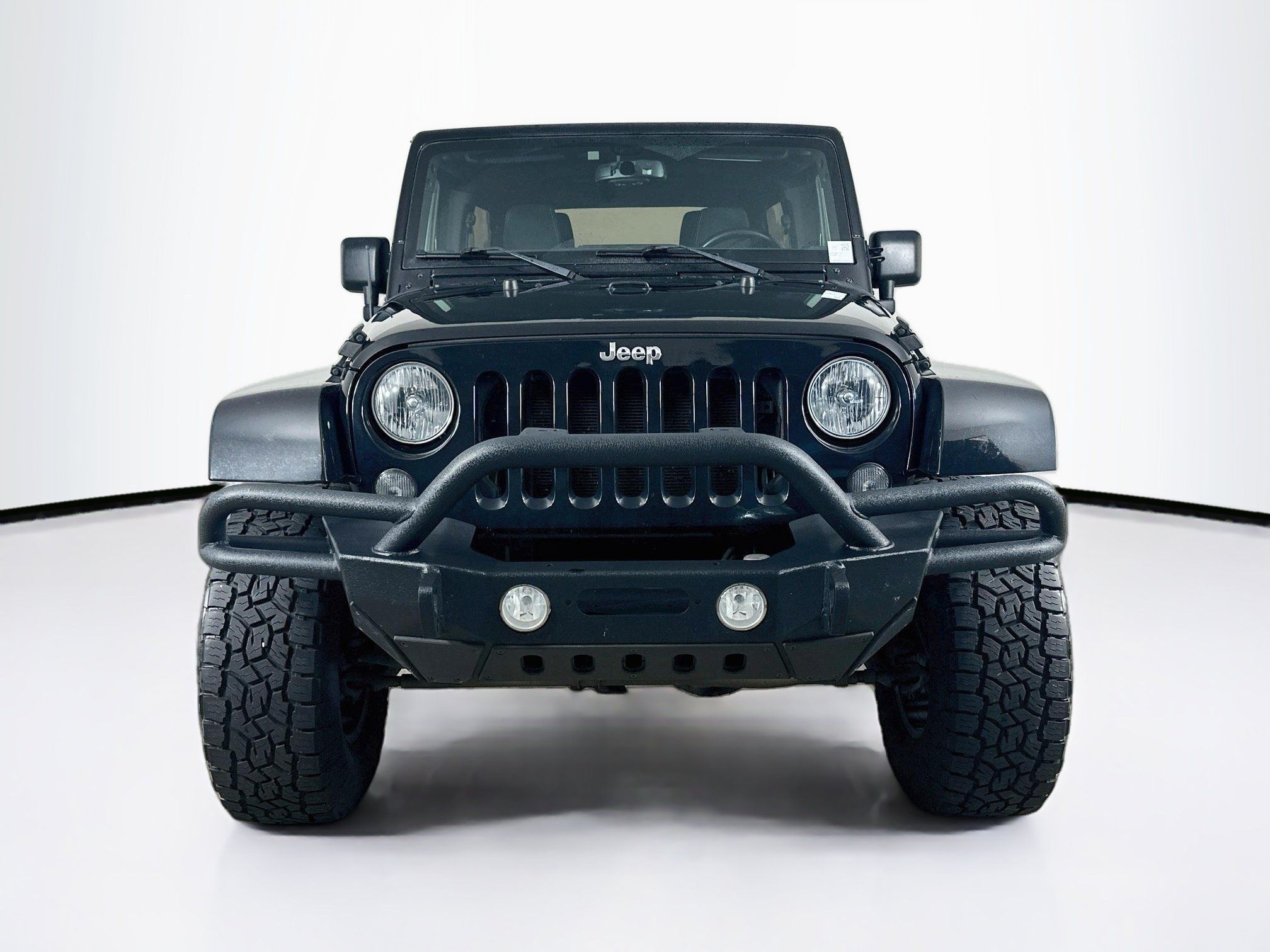 Used 2015 Jeep Wrangler Unlimited Sahara w/ Connectivity Group AWD/4WD image 2