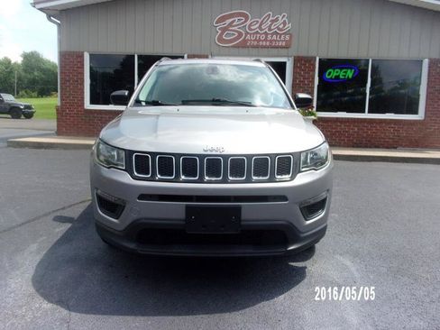 Used 2019 Jeep Compass Sport FWD image 2