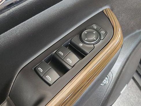 Used 2023 GMC Acadia SLE w/ Driver Convenience Package AWD/4WD image 24