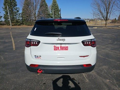 Used 2024 Jeep Compass Trailhawk image 5