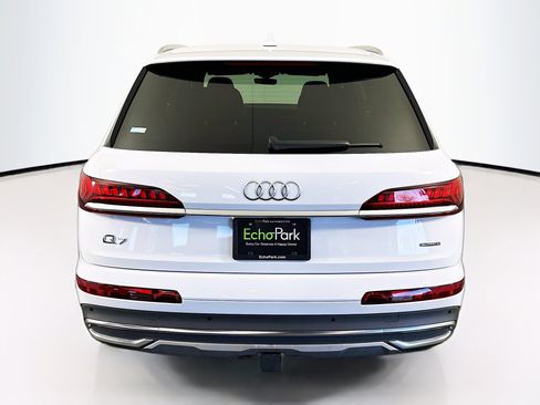 Used 2023 Audi Q7 2.0T Premium w/ Towing Package image 7