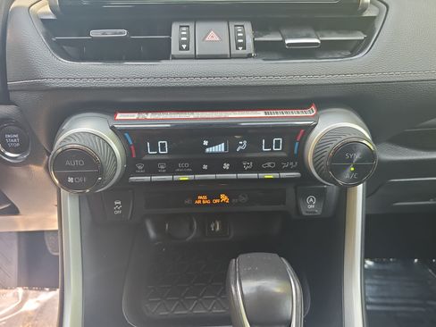 Used 2025 Toyota RAV4 XLE Premium FWD image 24