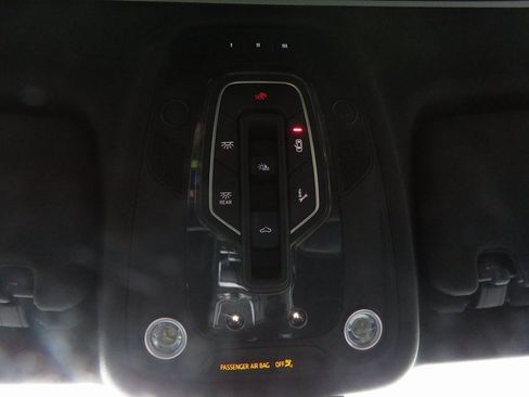 Used 2018 Audi Q7 3.0T Premium Plus w/ Premium Plus Package image 31