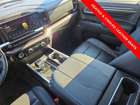 Used 2023 GMC Sierra 1500 SLT image 12