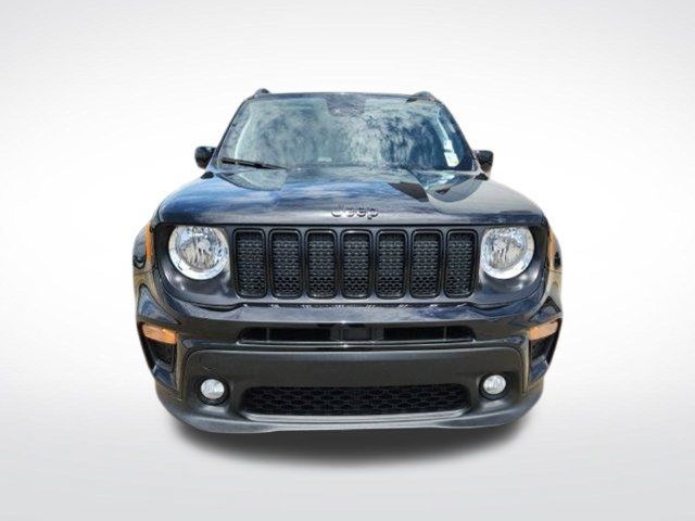 Used 2023 Jeep Renegade Altitude w/ Sun/Sound Group AWD/4WD image 2