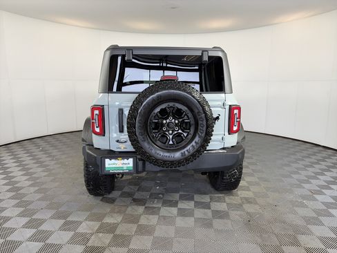 Used 2023 Ford Bronco Wildtrak image 9