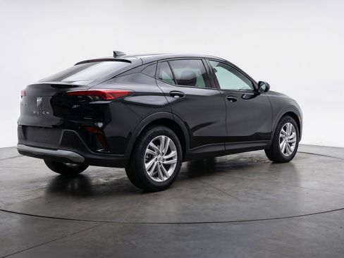 Used 2025 Buick Envista Sport Touring FWD image 9