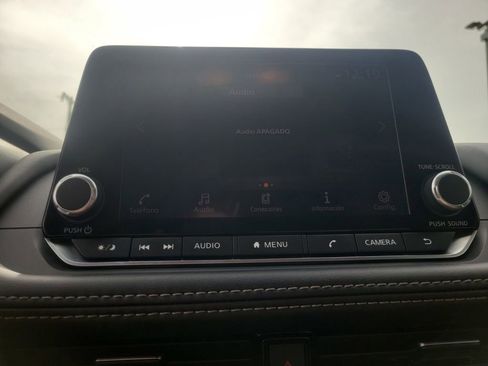 Used 2023 Nissan Rogue SV image 19