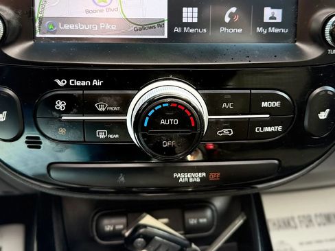 Used 2018 Kia Soul ! w/ Tech Package FWD image 19