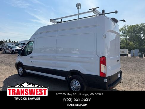 Used 2024 Ford Transit 250 148 High Roof AWD image 3