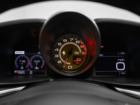 Used 2018 Ferrari GTC4Lusso image 55