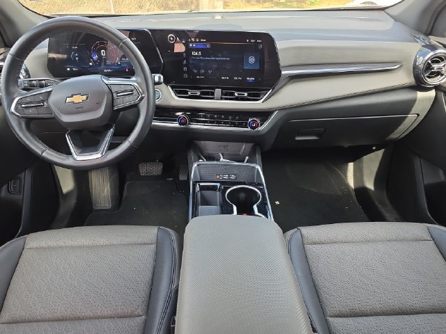 Used 2025 Chevrolet Equinox LT w/ Convenience Package II FWD image 11