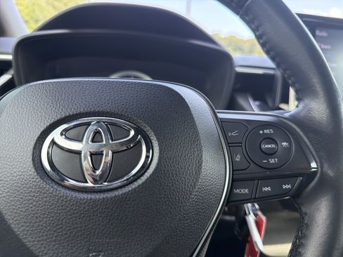 Used 2022 Toyota Corolla SE FWD image 11