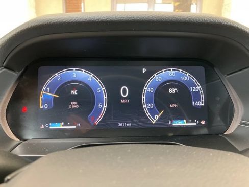 Used 2025 Jeep Grand Cherokee Laredo X RWD image 30