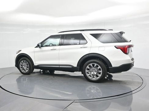 New 2025 Ford Explorer Active w/ Active Comfort Package image 6