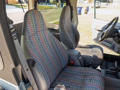 Used 1997 Jeep Wrangler Sport image 34