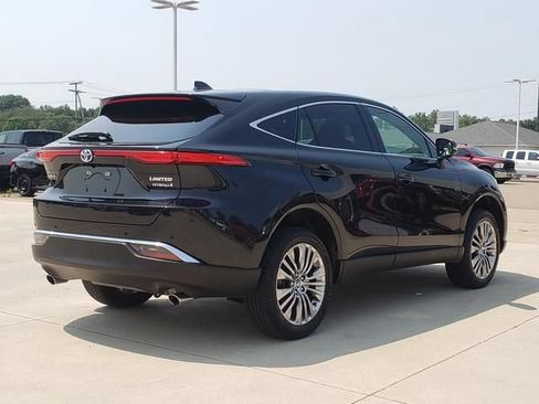 Used 2022 Toyota Venza Limited AWD/4WD image 4