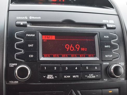 Used 2012 Kia Sorento LX image 23