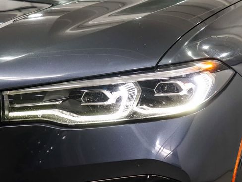 Used 2020 BMW X7 xDrive40i w/ M Sport Package AWD/4WD image 7
