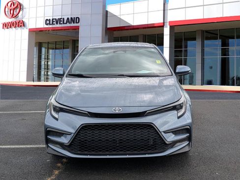 Used 2024 Toyota Corolla SE FWD image 3