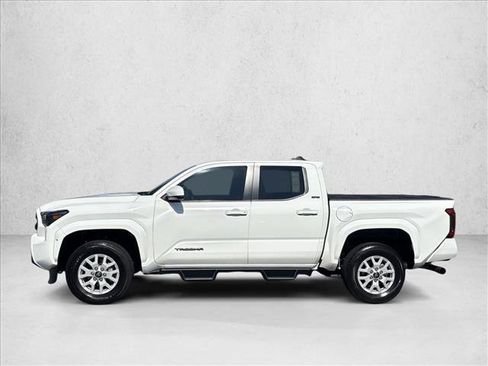 Certified 2025 Toyota Tacoma SR5 AWD/4WD image 8