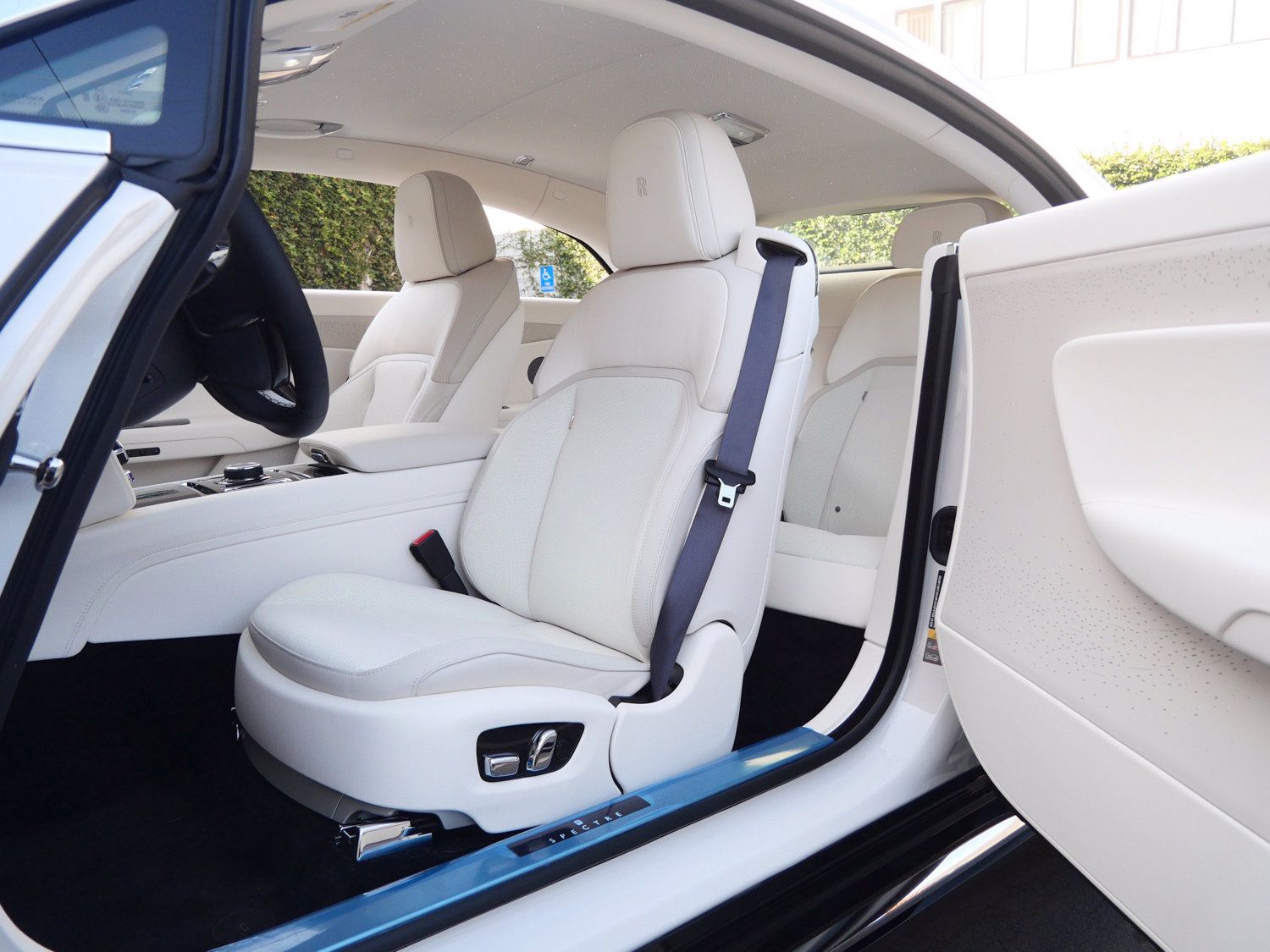 Certified 2025 Rolls-Royce Spectre w/ Spectre Launch Package AWD/4WD image 23